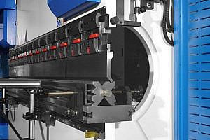 Фото 37 - MetalTec HBM 125/3200C Листогибочные гидравлические прессы с ЧПУ контроллером TP10S.