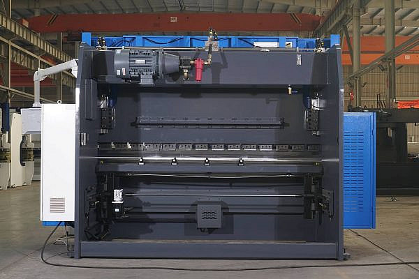 Фото 22 - MetalTec HBС 70/2500 4+1 ЧПУ МТ-15  Листогибочный пресс с ЧПУ.