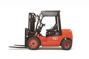 Фото 5 - Погрузчик вилочный электрический EP Equipment EFL302 ECONOMY SERIES (LI-ION, 3F480, SS, ST, 410 Ah, четырехопорный).