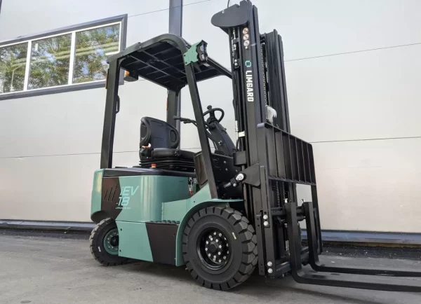 Погрузчик вилочный электрический LIMGARD iEV18 (LI-ION, 2W300, PT, F-1070, 205 Ah, четырехопорный)