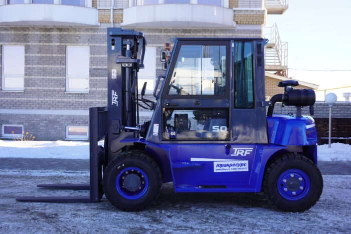 Фото 3 - Вилочный погрузчик TRF D50-4i.