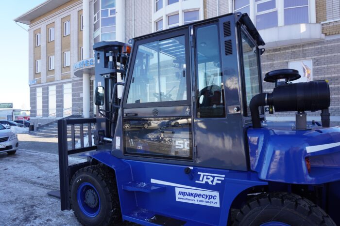 Фото 5 - Вилочный погрузчик TRF D50-4i.