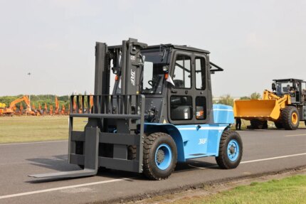 Фото 89 - Вилочный погрузчик TRF D70-3Х.