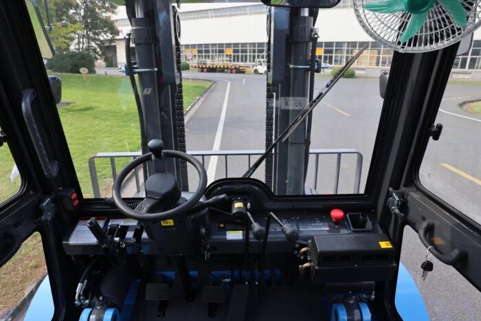 Фото 6 - Вилочный погрузчик TRF D50-3X.